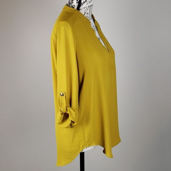 {Lush} Mustard Blouse - Picture 2 of 5